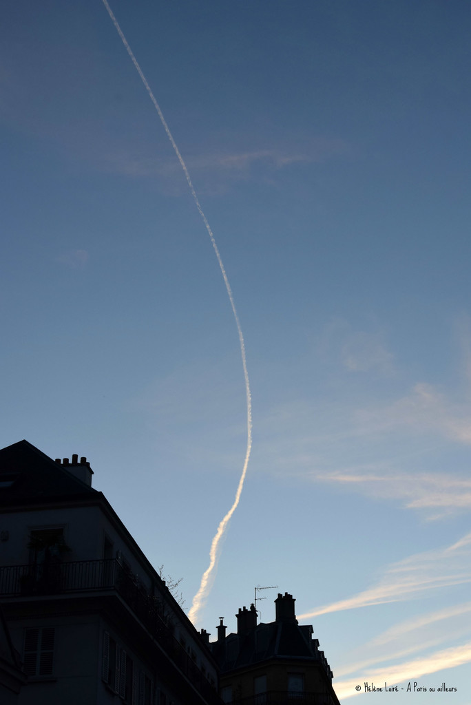 Flying above Paris by parisouailleurs