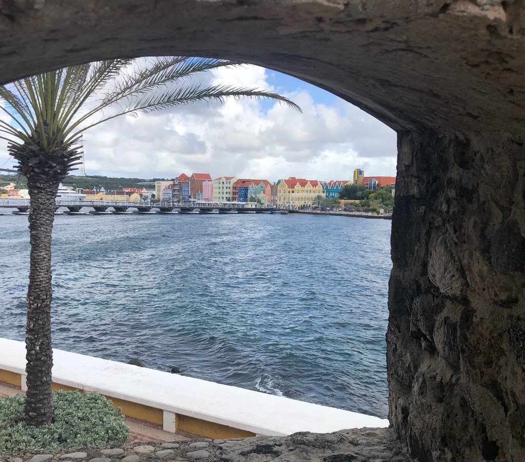 Visiting Curacao by frantackaberry