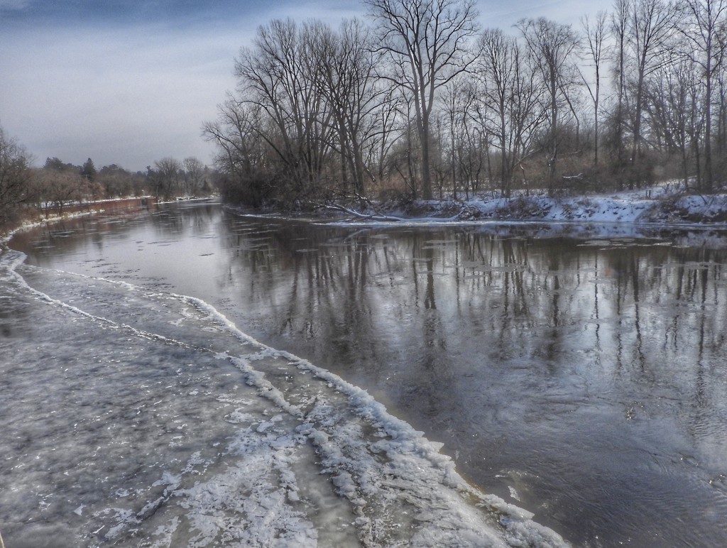 Ice along the river  by amyk