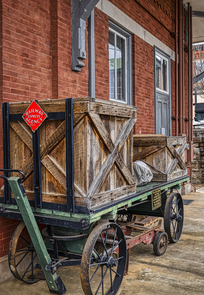 Cartersville Mail Cart by kvphoto