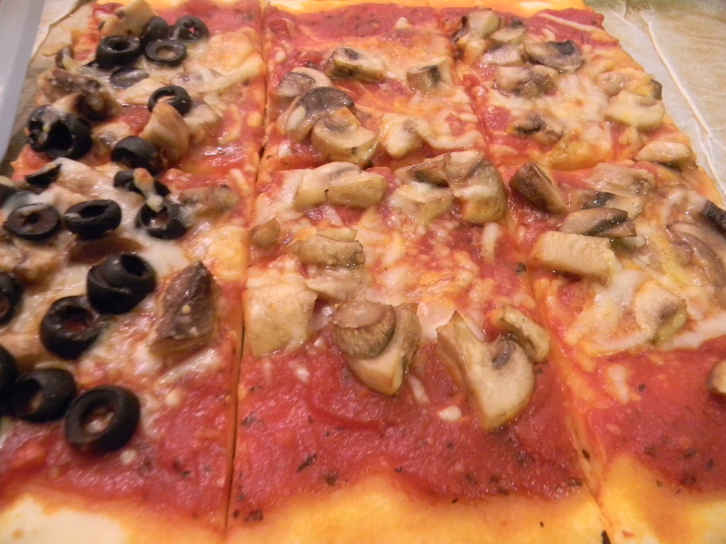 Mushroom and Olive Pizza by sfeldphotos