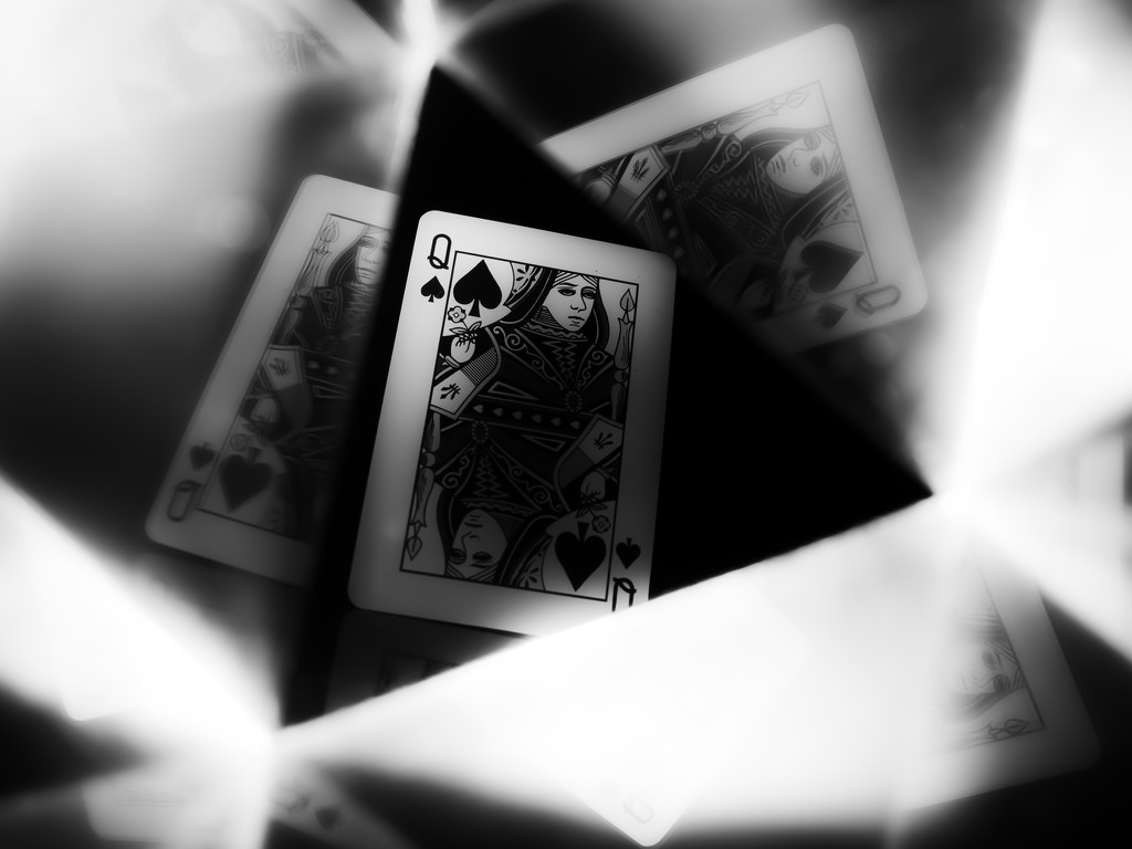 beware of the queen of spades... by northy