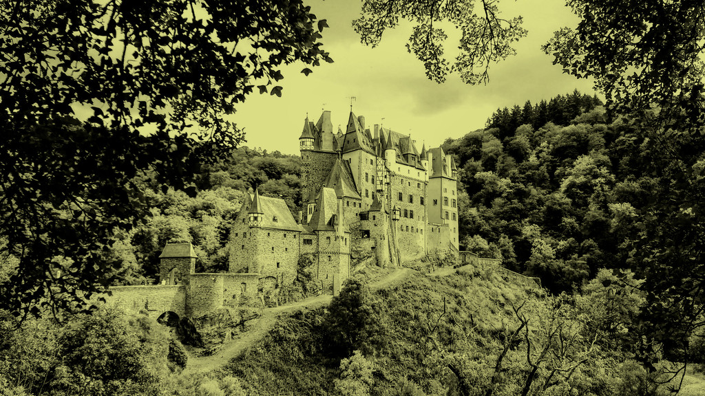 Yellow Eltz Castle by tdaug80