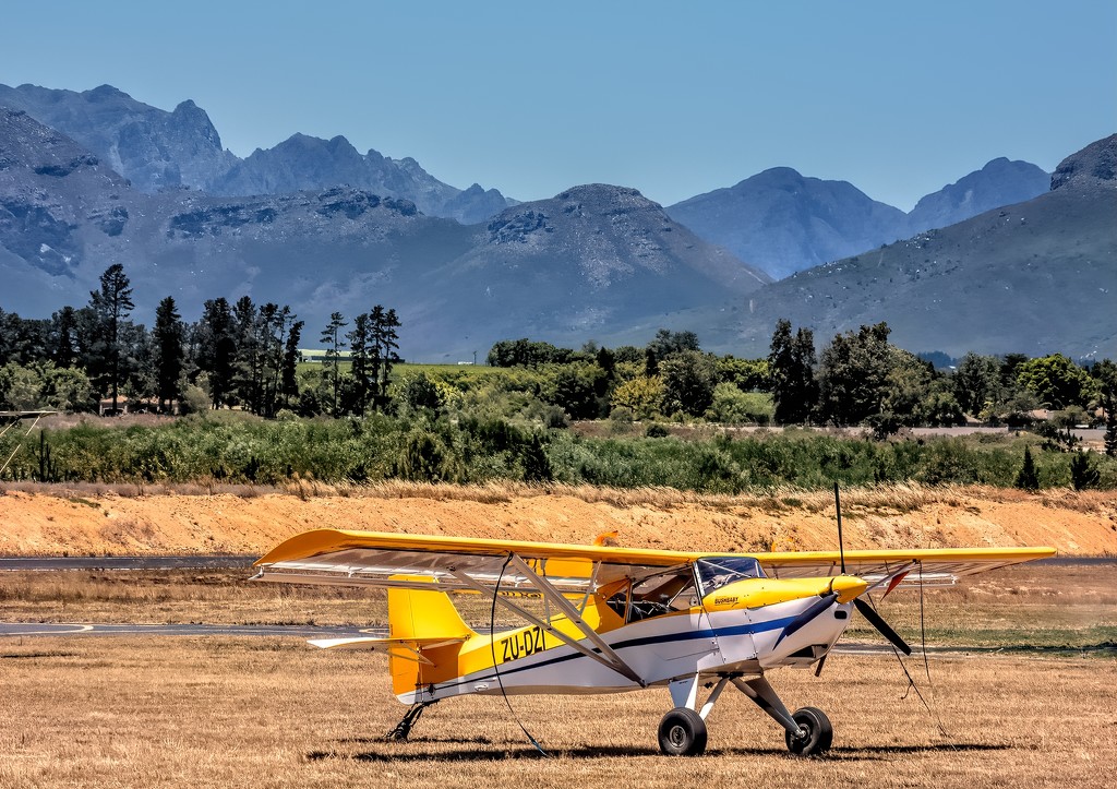 Taken at Stellenbosh flying club by ludwigsdiana