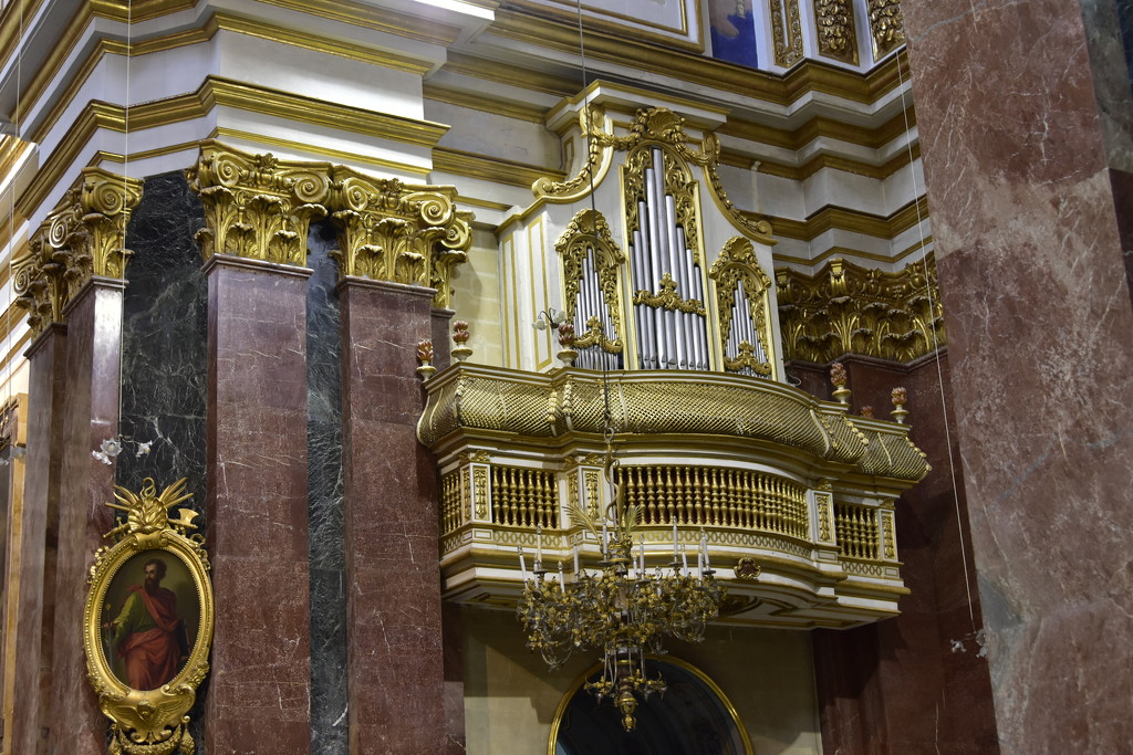 MDINA CATHEDRAL – THE ORGAN by sangwann
