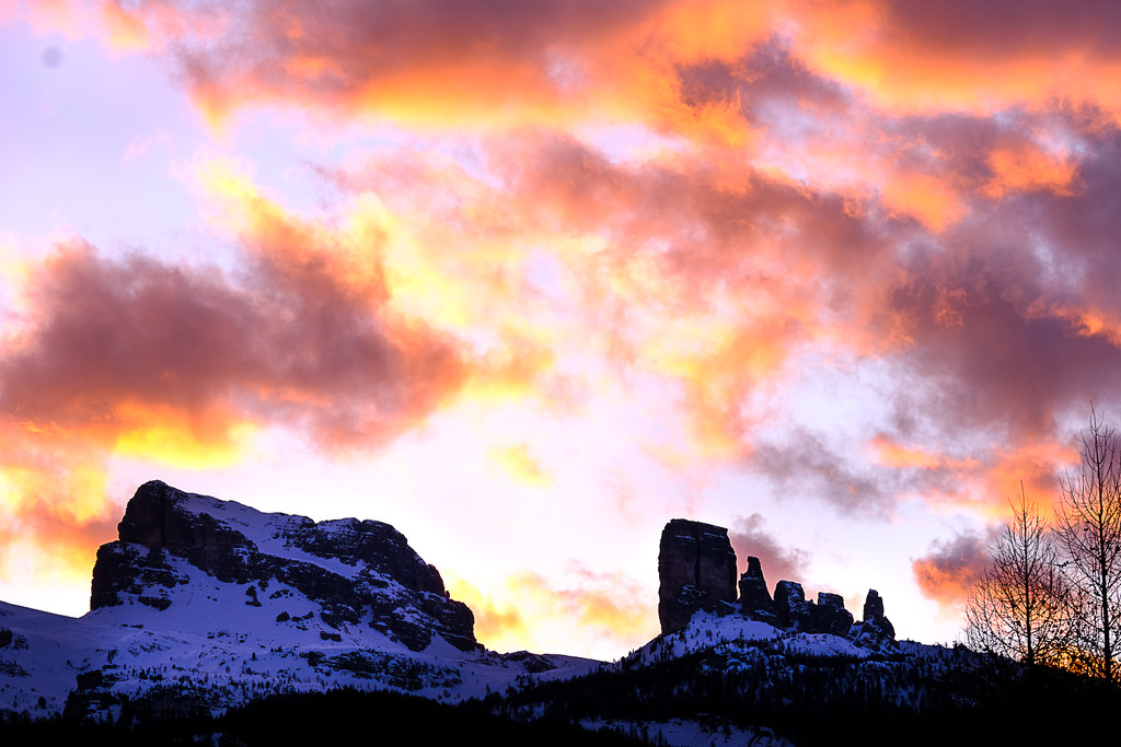 Sunset over the 5 Towers and Mount Averau by caterina