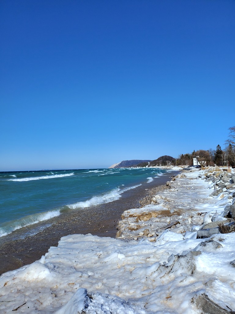 icy shore by edorreandresen