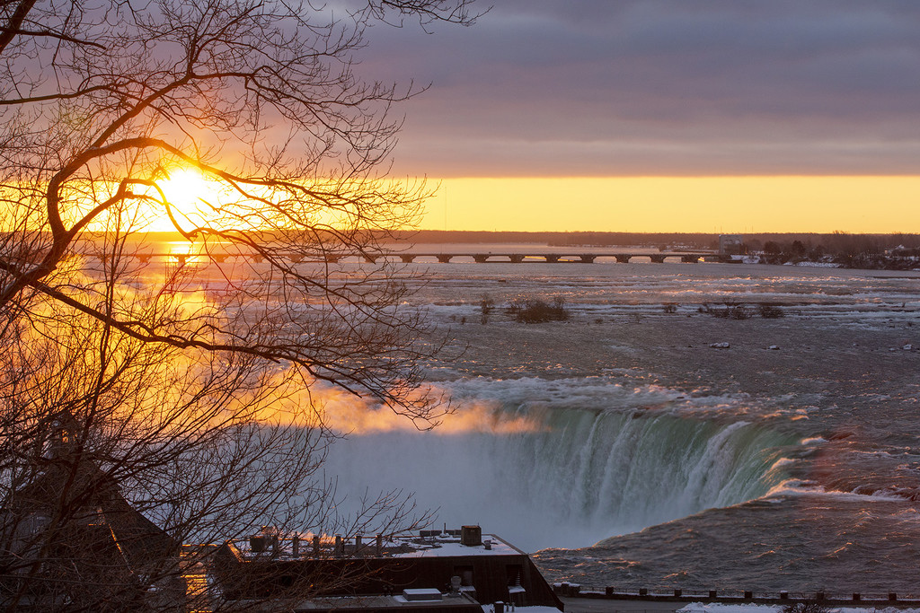 Niagara Falls Sunrise by pdulis