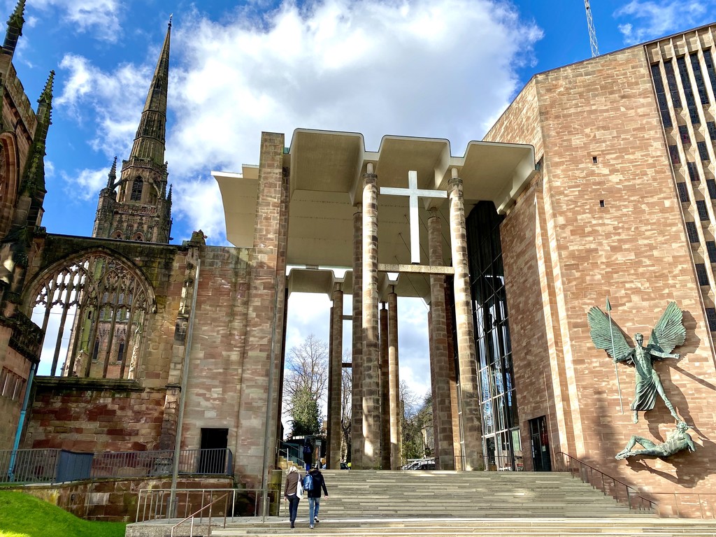 St Michael's Cathedral in Coventry  by tinley23