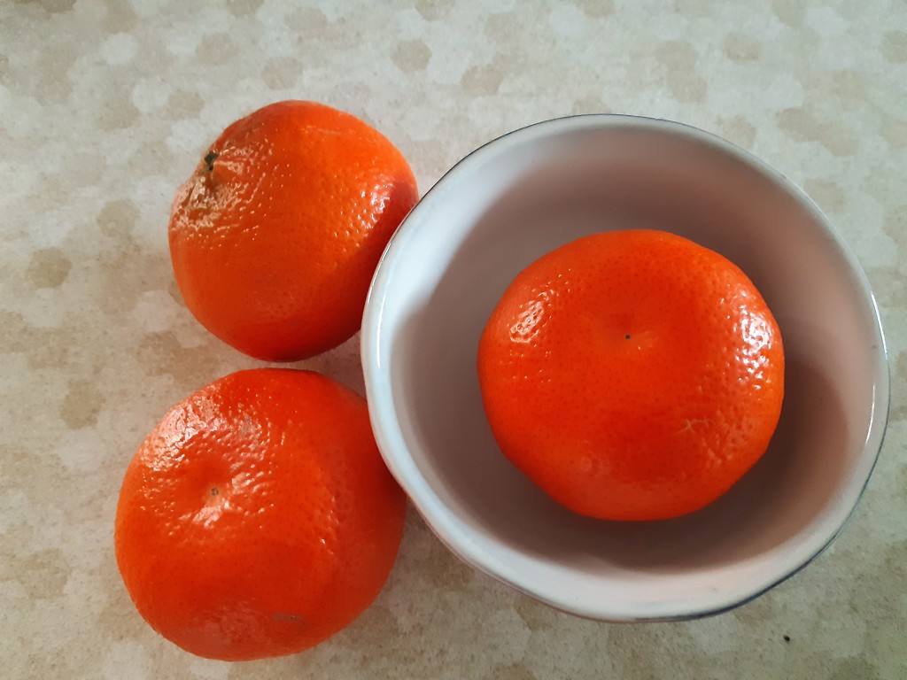 Orange 2 or maybe three! 😂😂😂 by sarah19