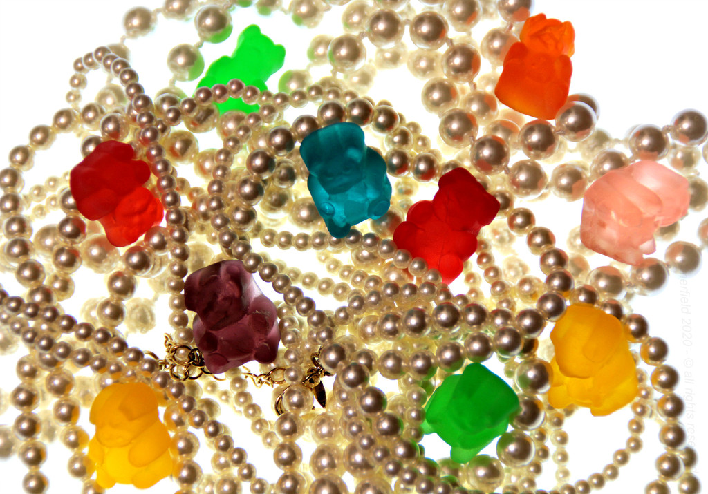 gummy bears and pearls by summerfield