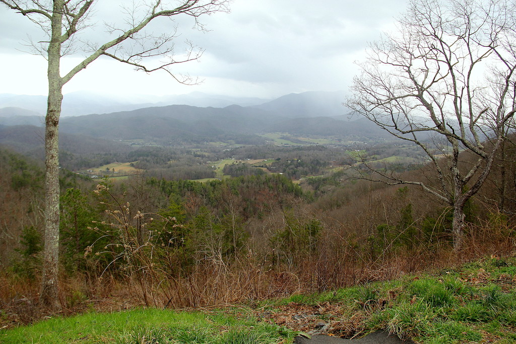 Foothills Parkway on a Rainy Day by calm