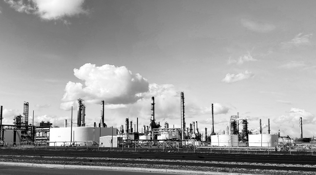 East End Oil Refinery by sprphotos