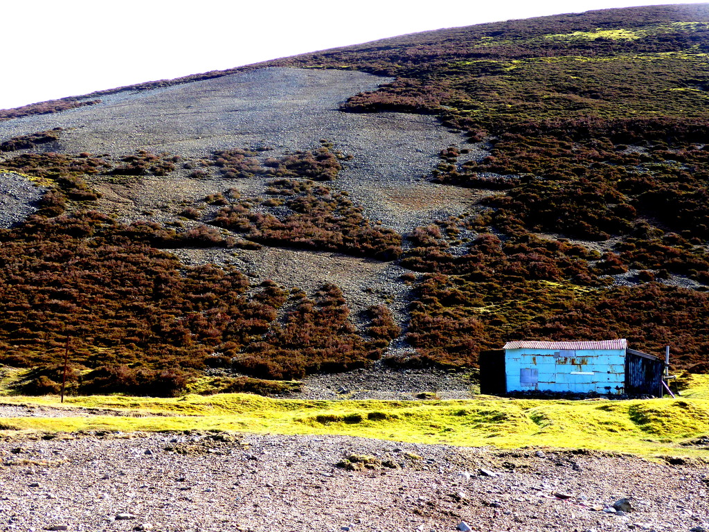 Shed of Wanlockhead by steveandkerry