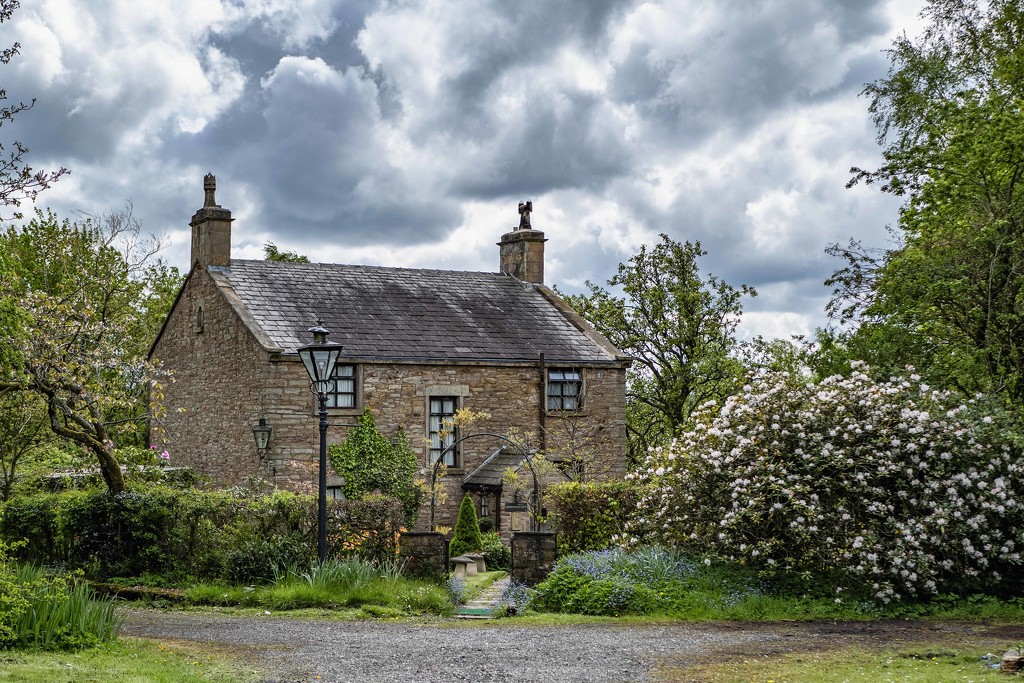 Morris Fold Cottage. by gamelee