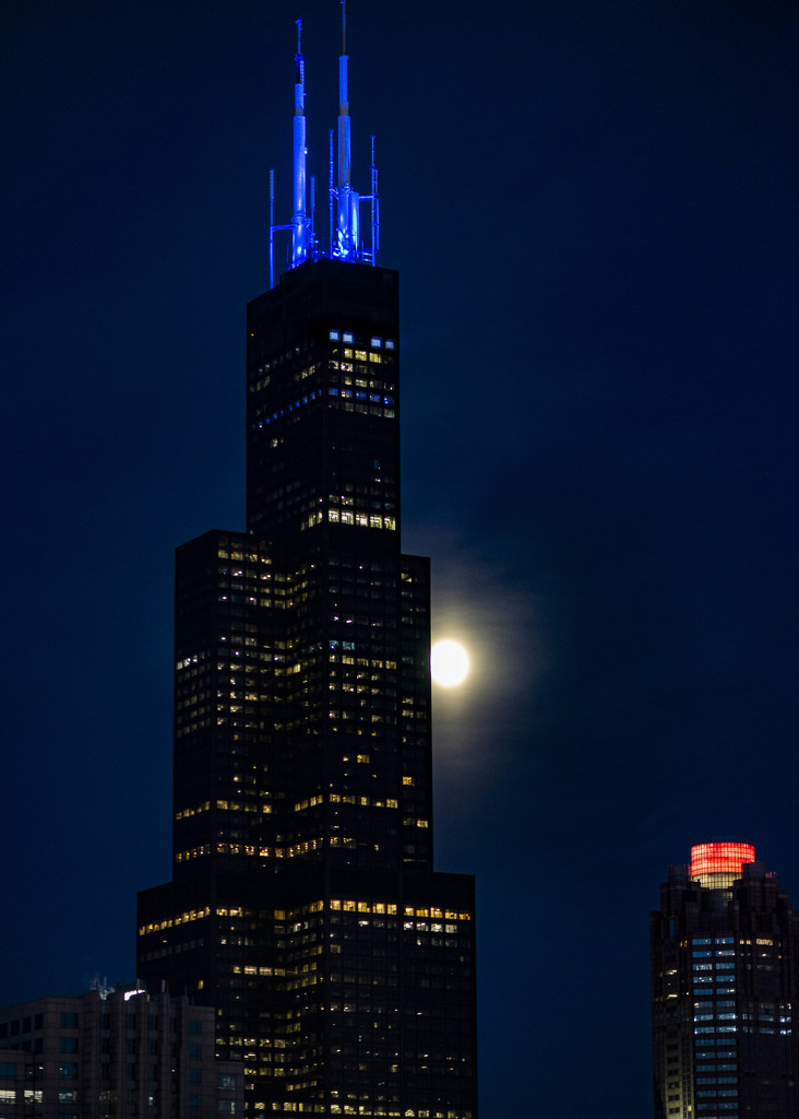 Super Moon Peeks Out by taffy