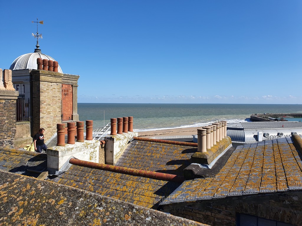 Roaming on the roofs by will_wooderson