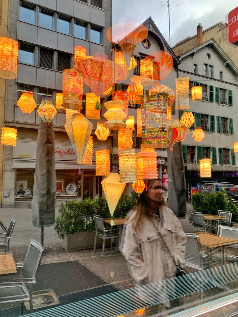 Léa and the lanterns.  by cocobella