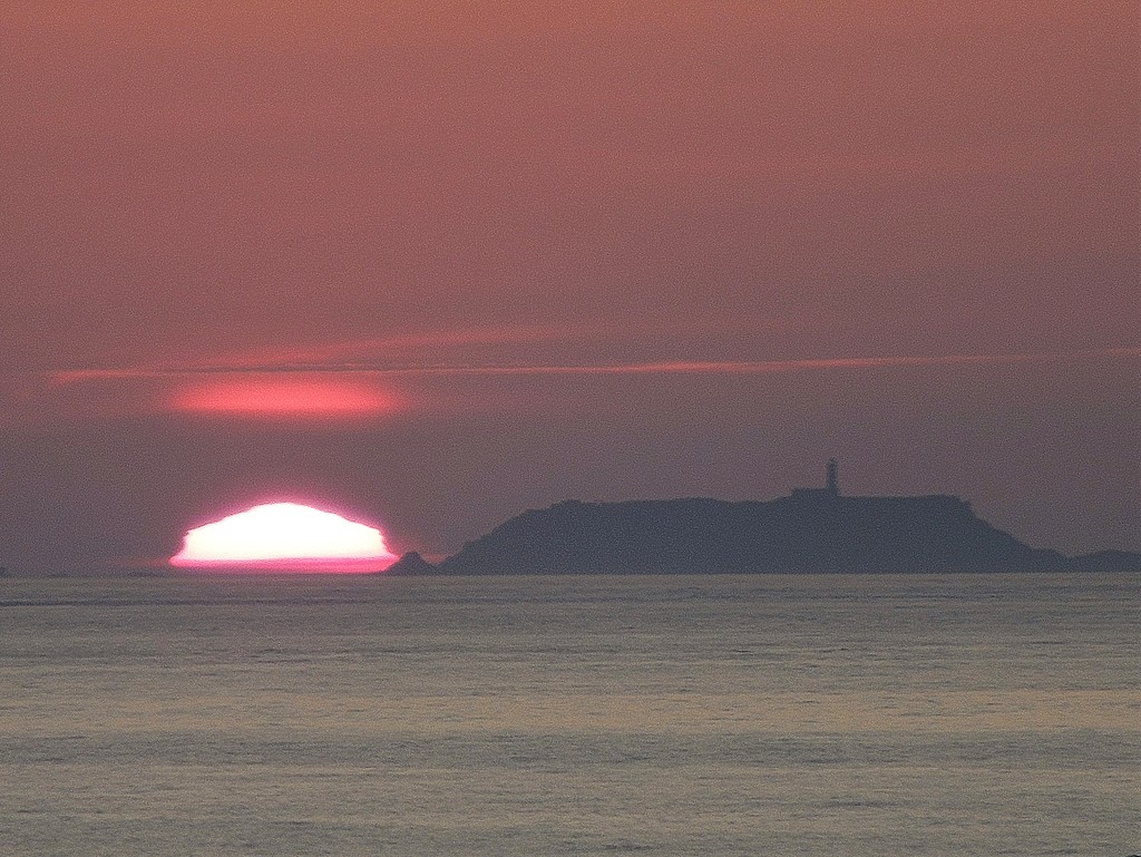 Nuclear sunset, May 8th 2020 by etienne