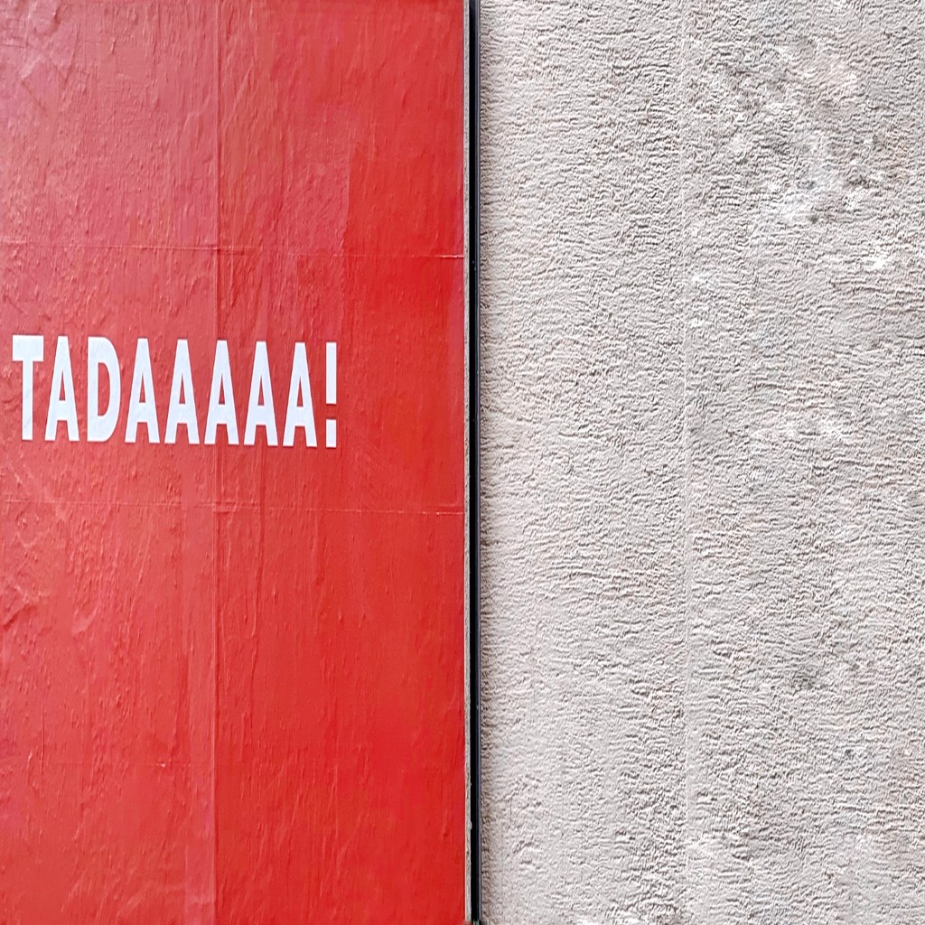 Half TADAAAAA ! / half wall.  by cocobella