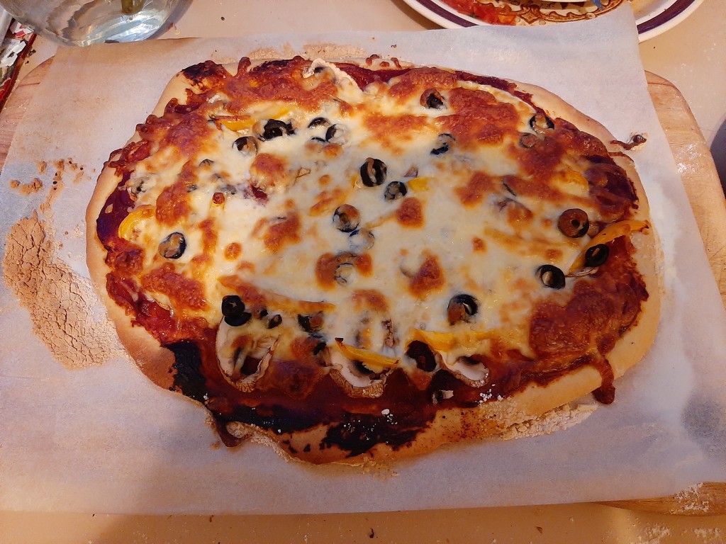 Home made Pizza  by mozette