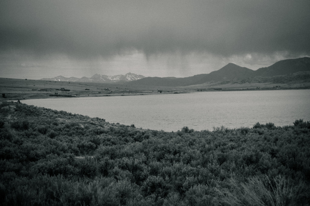 Rain Over the Lima Peaks by jetr