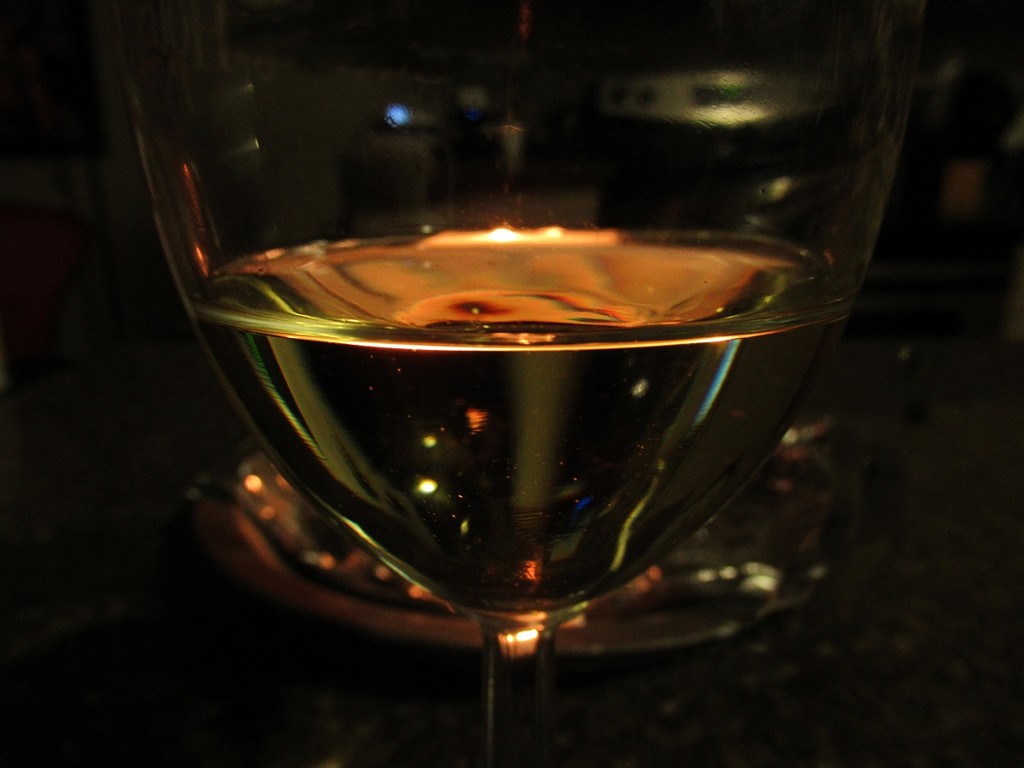 backlit wine goblet by granagringa