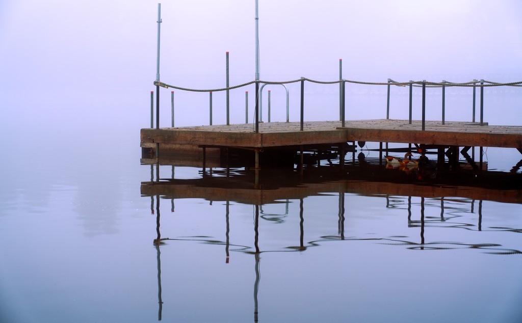 Reflection Jetty by moonbi