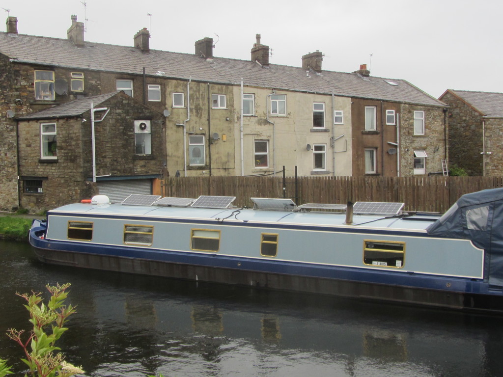 A narrowboat on Leeds Liverpool canal. by grace55