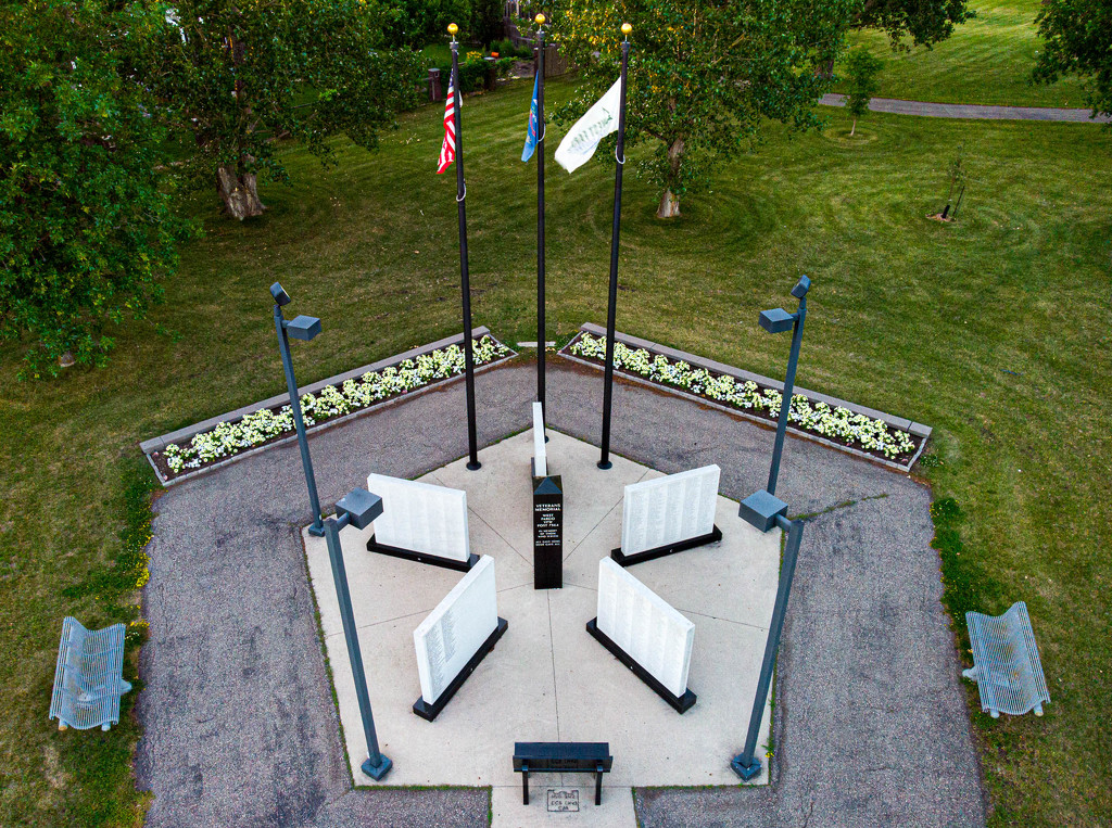 Veteran's Memorial by jeffjones