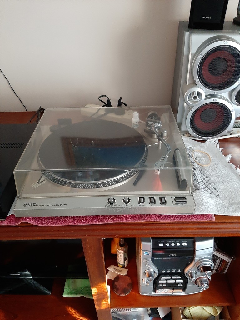 New turntable  by mozette