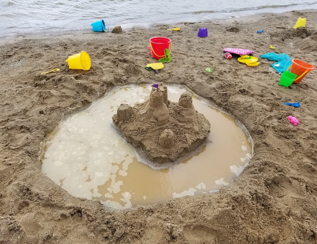 A castle meant for a sand princess by scoobylou