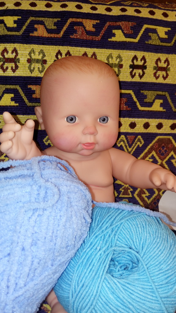Попросили одеть голую куклу. by nyngamynga