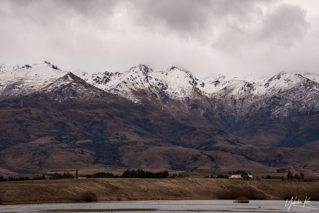 Mount Pisa and the Clutha River by yorkshirekiwi