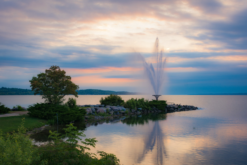 Barrie Fountain in Early Morning by mgmurray