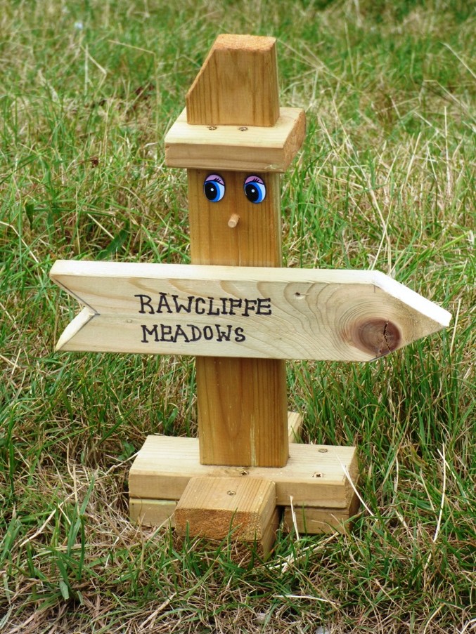 Rawcliffe Meadows Sign by fishers