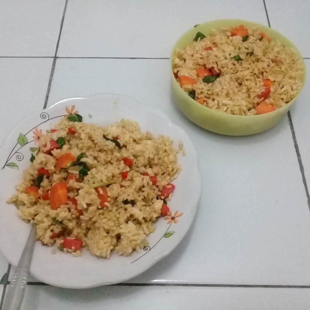 curry fried rice by arnica17