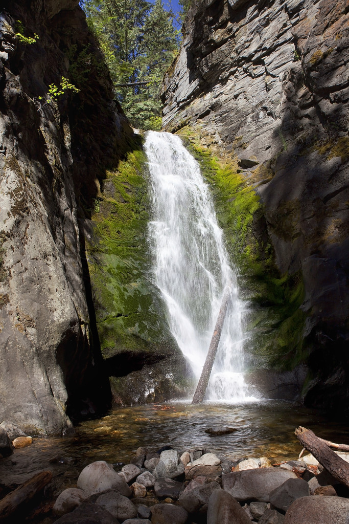 Tulip Creek Falls by kiwichick