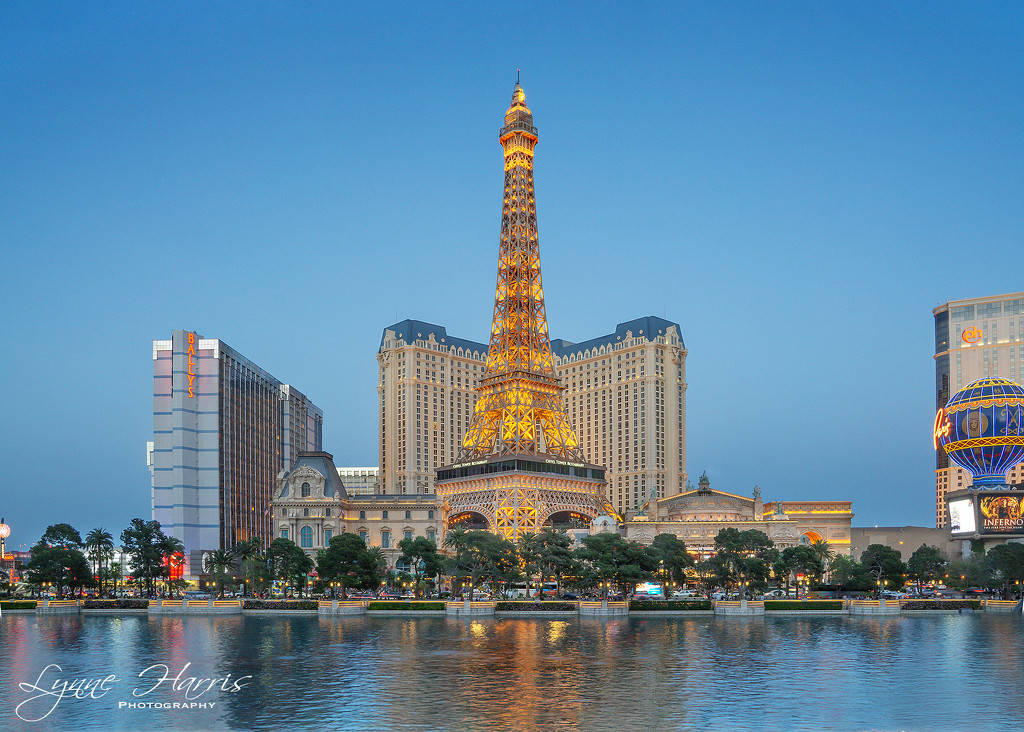 Eiffel Tower Restaurant in Las Vegas by lynne5477