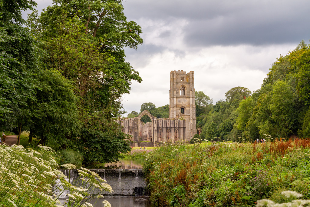 Fountains Abbey by natsnell