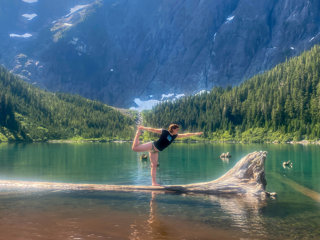 Yoga at Landslide Lake by kwind