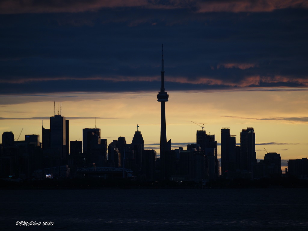 Toronto Skyline by selkie