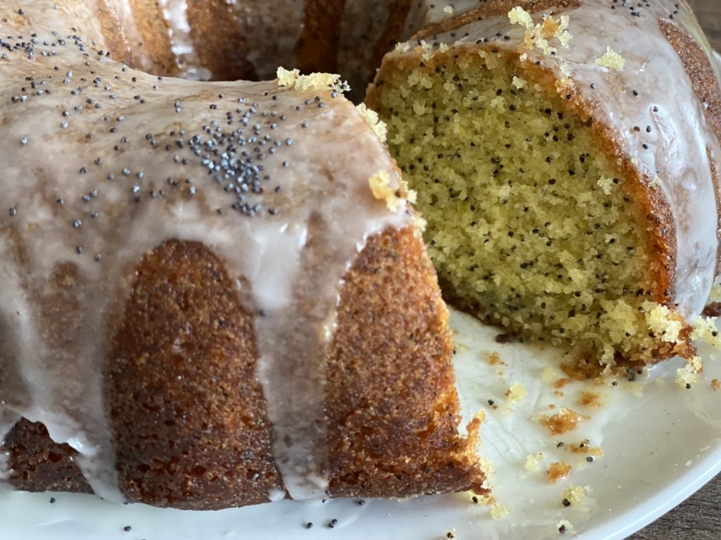 Home baking lemon and poppy seed  by bizziebeeme