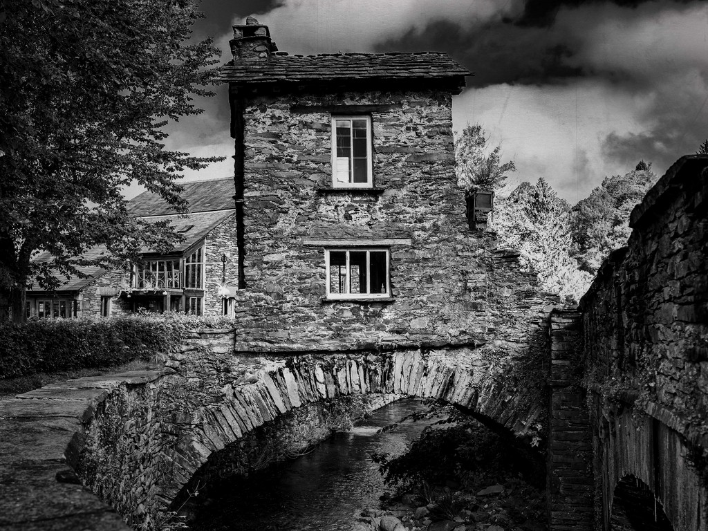 Bridge House. by gamelee