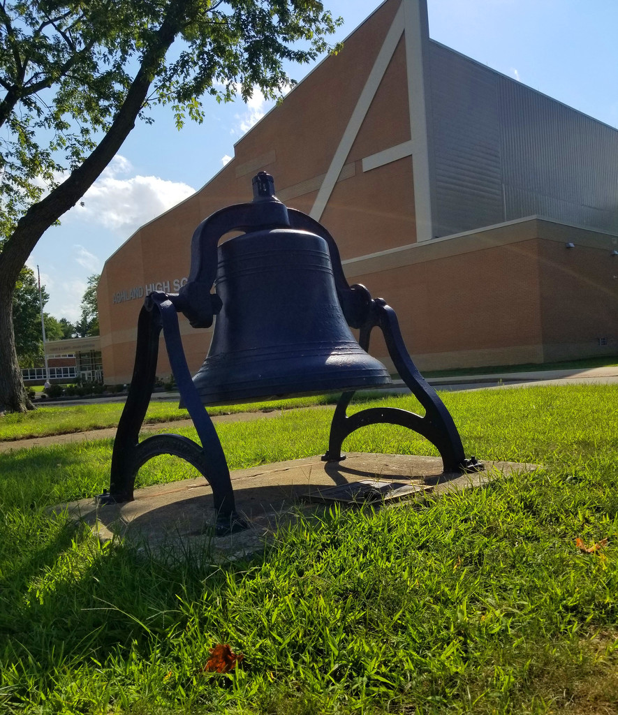 Victory Bell by tanda