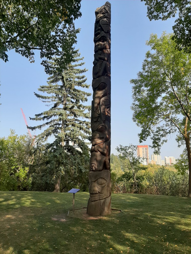 Totem Pole  by bkbinthecity