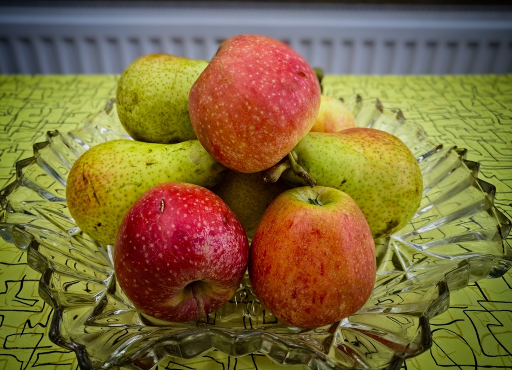 Apples and Pears by billyboy
