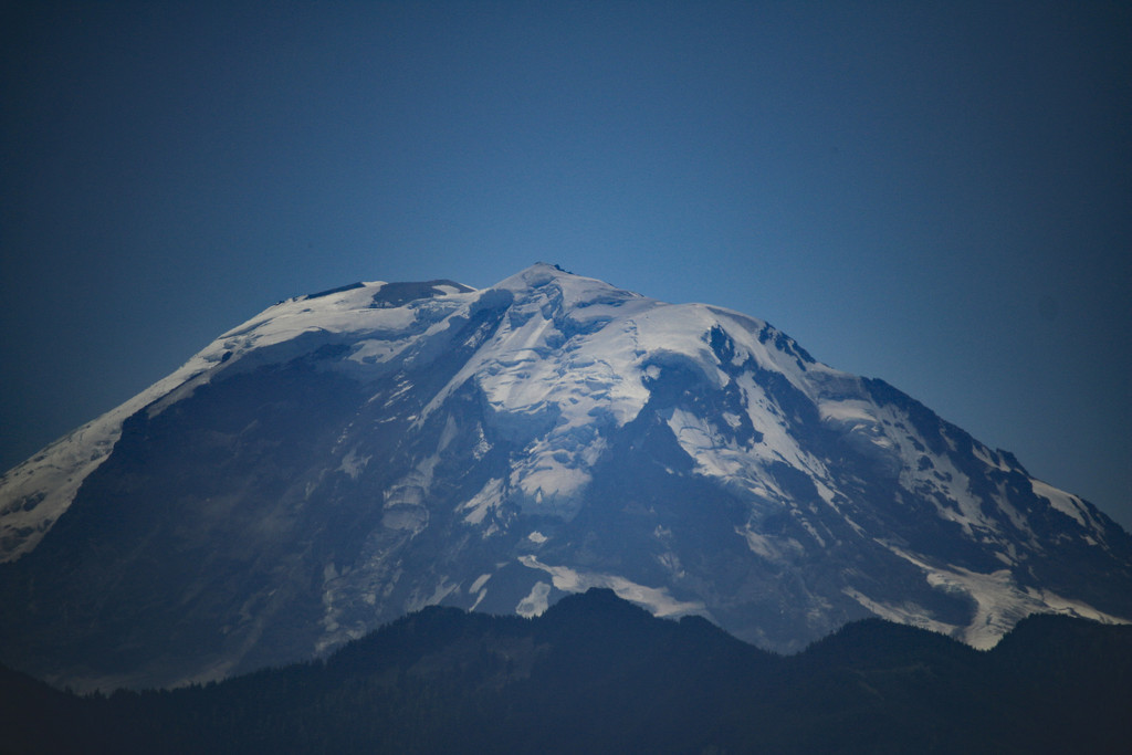 Mount Rainier Close up by nanderson