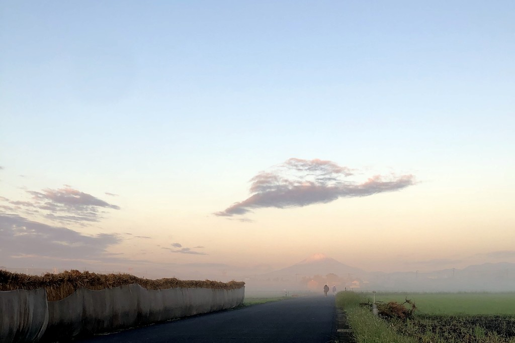 2020-09-28 Misty Morning Fuji by cityhillsandsea