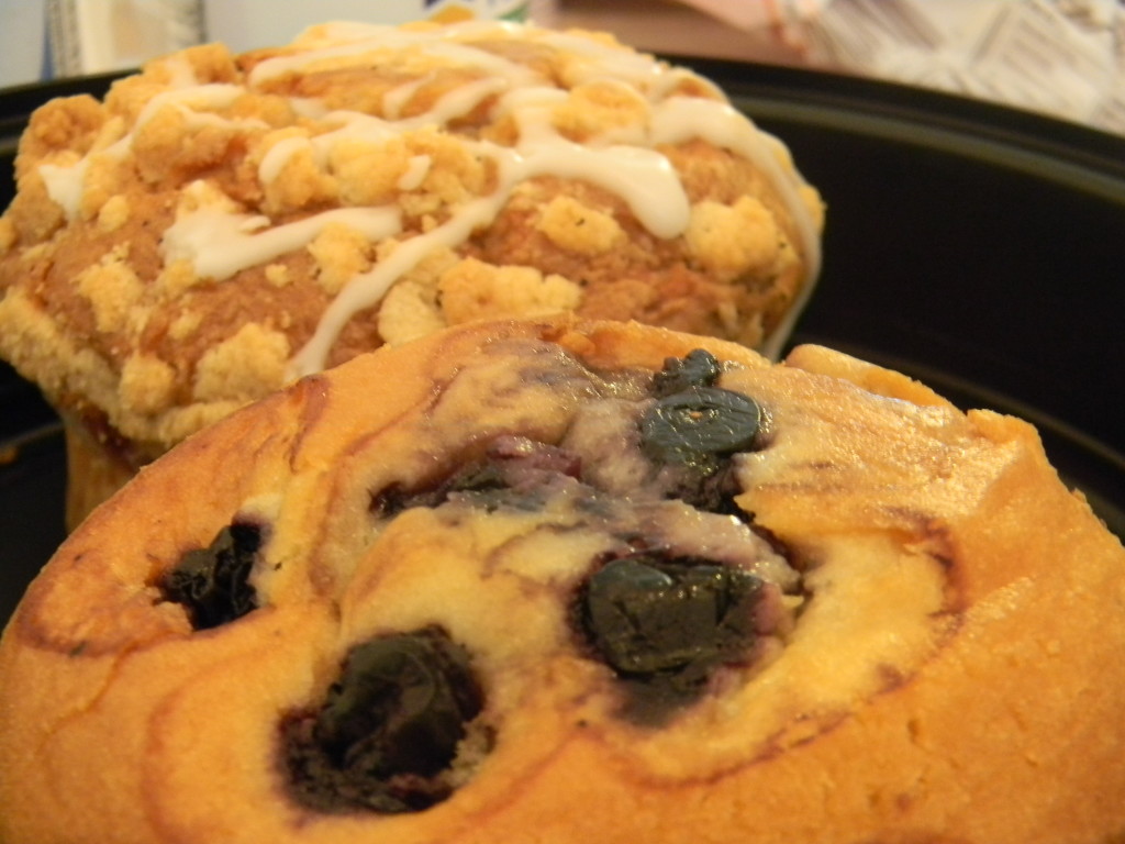 Blueberry and Coffeecake Muffins by sfeldphotos